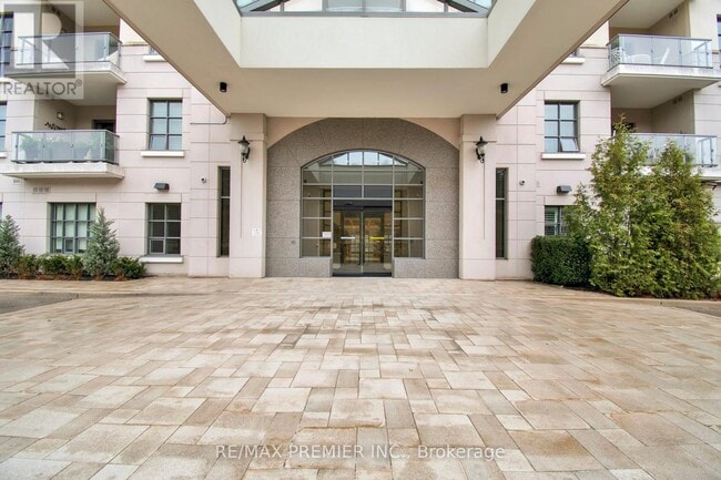 Photo - 9909 Pine Valley Dr Unit 402