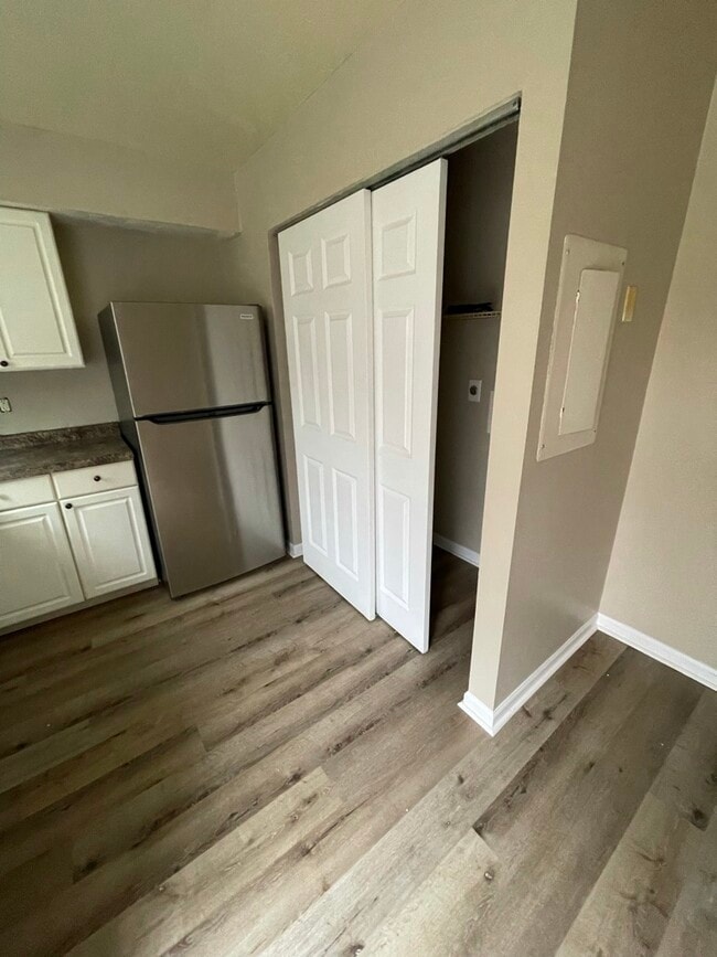 Photo - 433 Railroad St