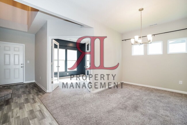 Photo - 992 Honeycomb Ln