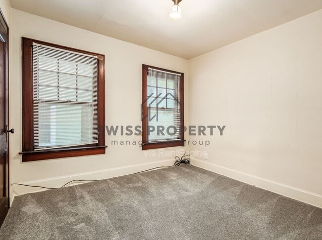 Photo - 2086 N 4th St