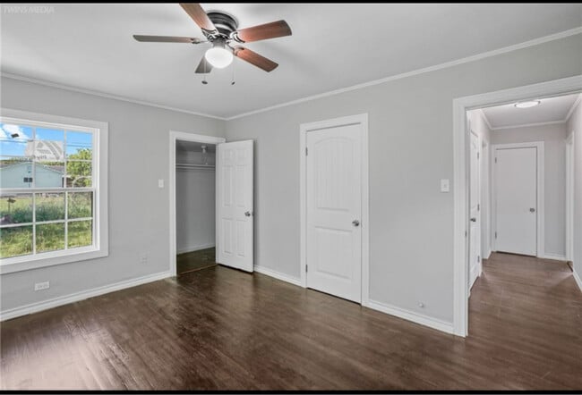 Photo - 1367 Normandy Dr