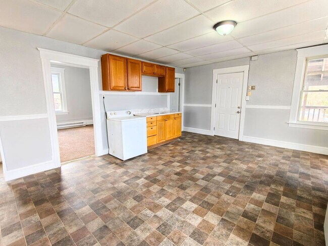 21 Dale St Unit 3