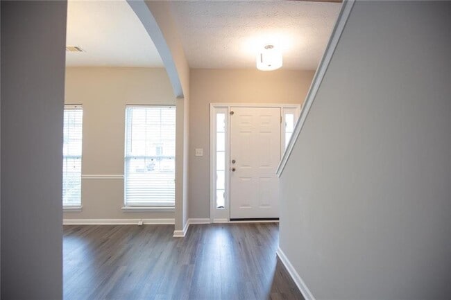 Photo - 649 Kenridge Dr