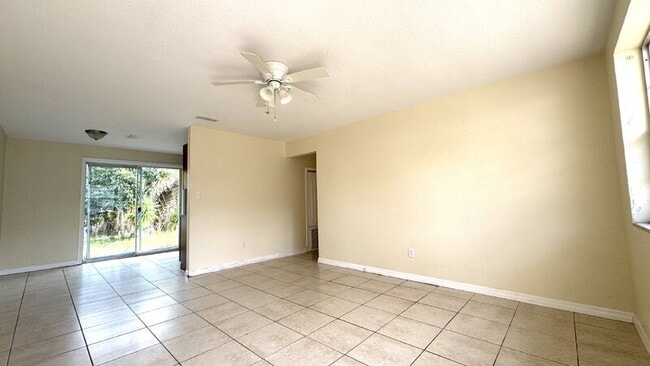 Photo - 1037 Berkshire Rd