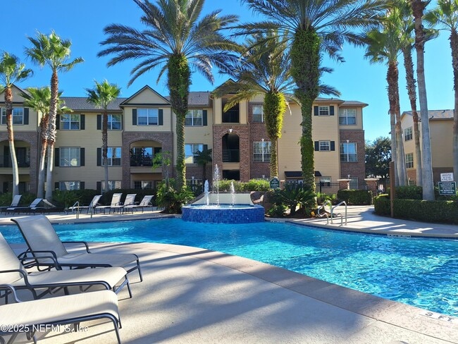 Photo - 7800 Point Meadows Dr Unit 116