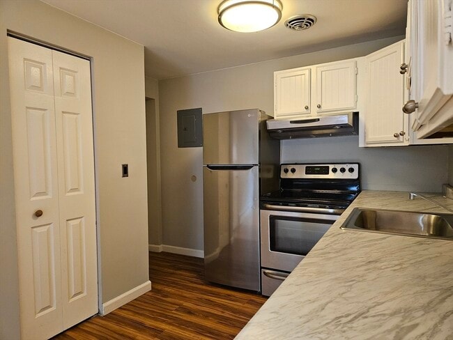 Photo - 38 Carey Ave Unit 3