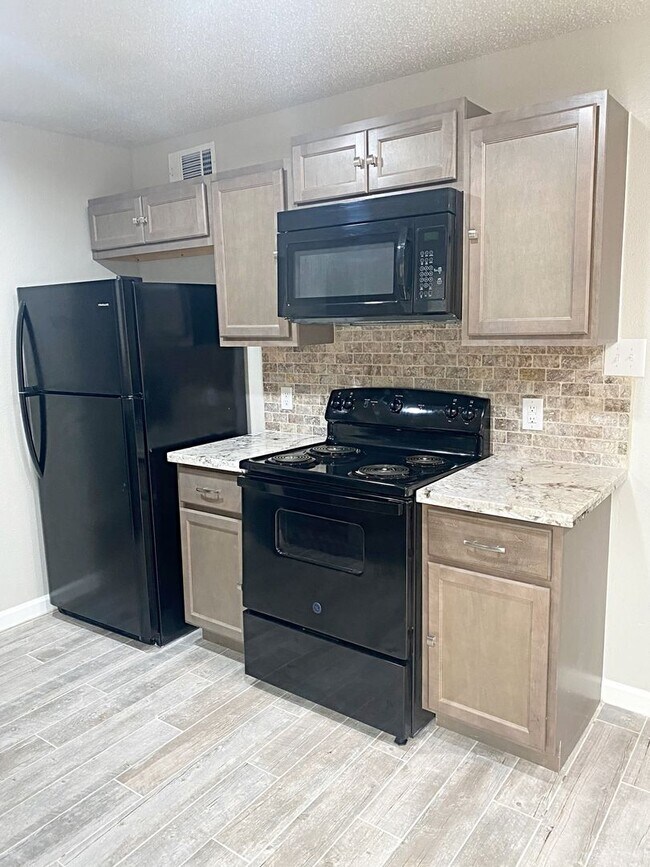 Photo - 5941 B Bedford Dr., Beaumont, TX 77708