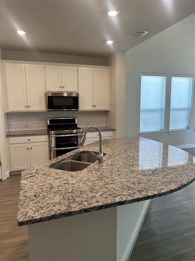 Photo - 4313 Promontory Point Trail