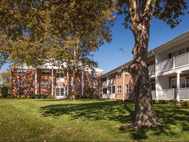 Photo - Crestview Apartments