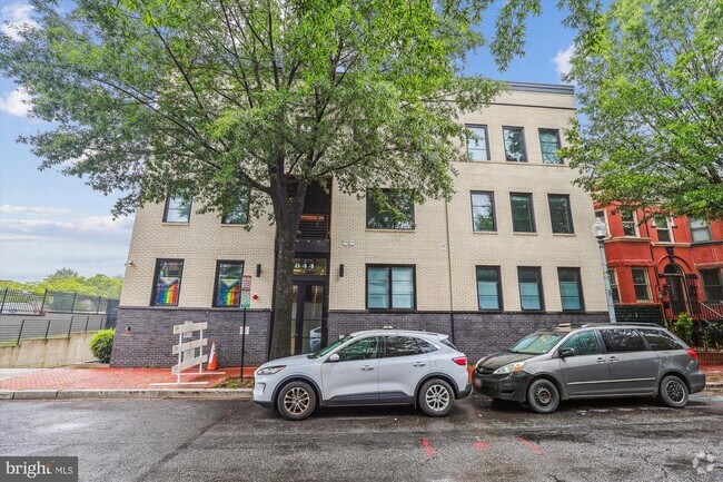 Building Photo - 1844 3rd St NW Unit 303 Rental