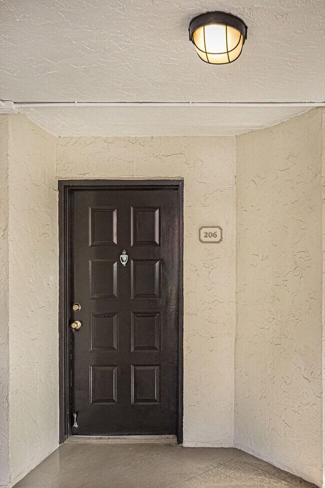 Photo - 1915 Lavers Cir Unidad E206