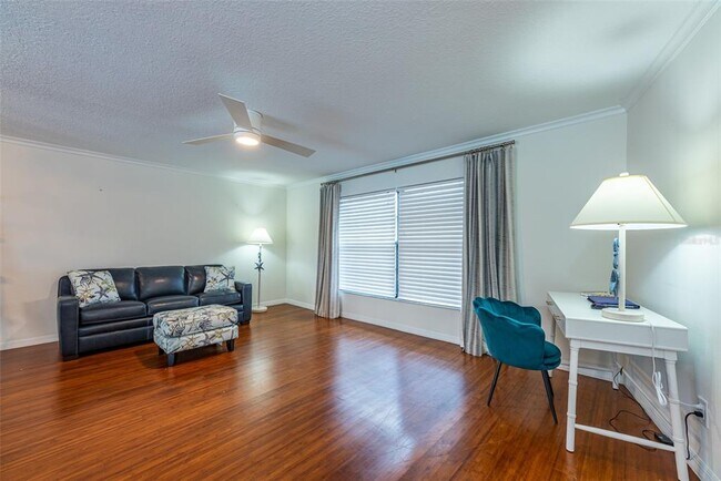 Photo - 910 Chipaway Dr