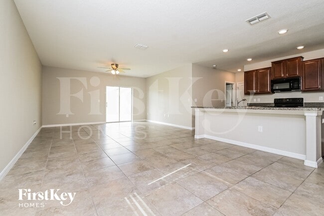 17205 Beach Buttercup Pl
