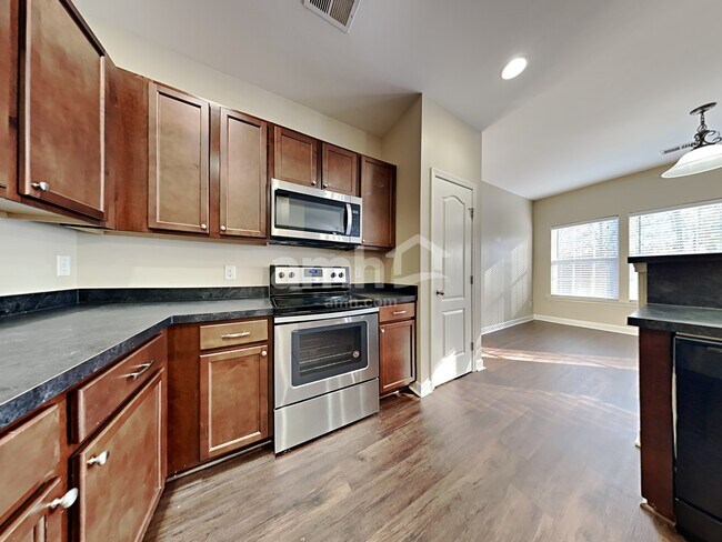 Photo - 3048 Adventure Way