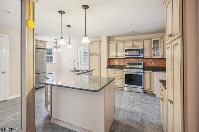 Photo - 49 Madison Ave