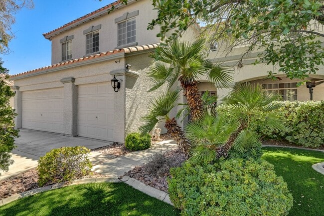 Building Photo - Stunning Fully Remodeled 5-Bedroom Home with Private Pool, Huge Loft, Solar & 3-Car Garage!