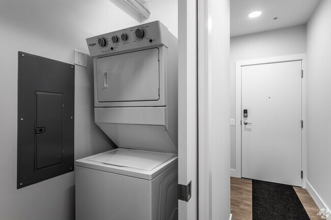 208 - Smith and High