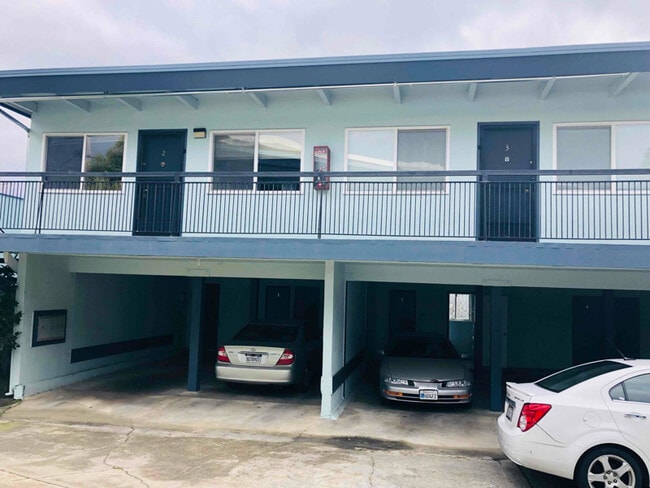 Photo - 2241 Village Ct Unidad 3