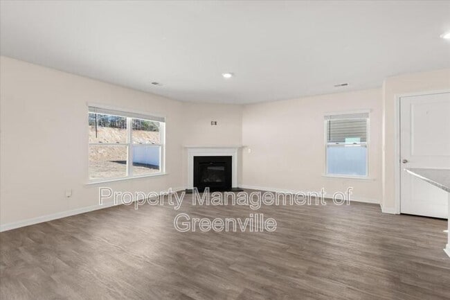 Photo - 926 Ashwood Wy