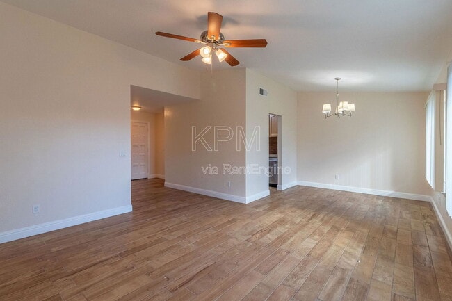 Photo - 2414 Shropshire Dr