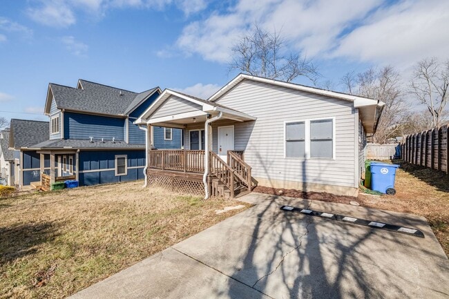 Newly-Updated 3-Bedroom Home in West Ashev... - Newly-Updated 3-Bedroom Home in West Ashev...