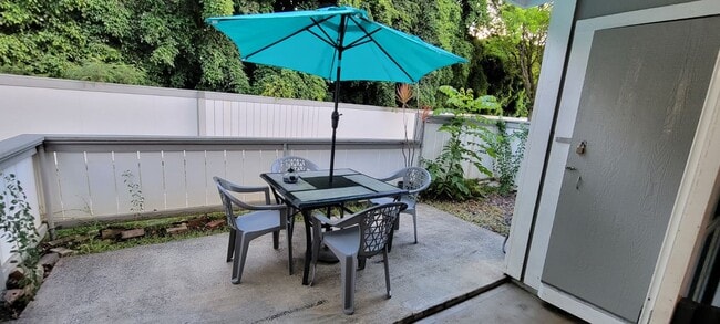 Building Photo - 383 Mananai Pl Unit F