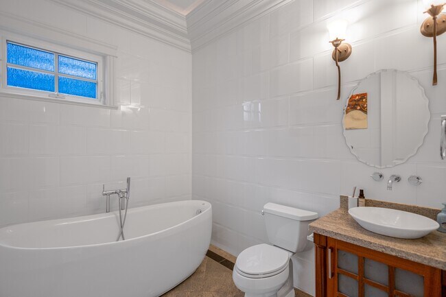 Photo - 2365 W 21st Ave