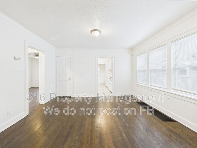 Photo - 5341 Brooklyn Ave