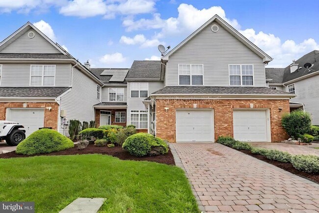 16 Shelley Cir
