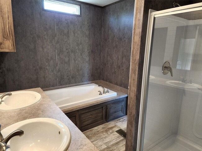Photo - 415 County Rd 3560