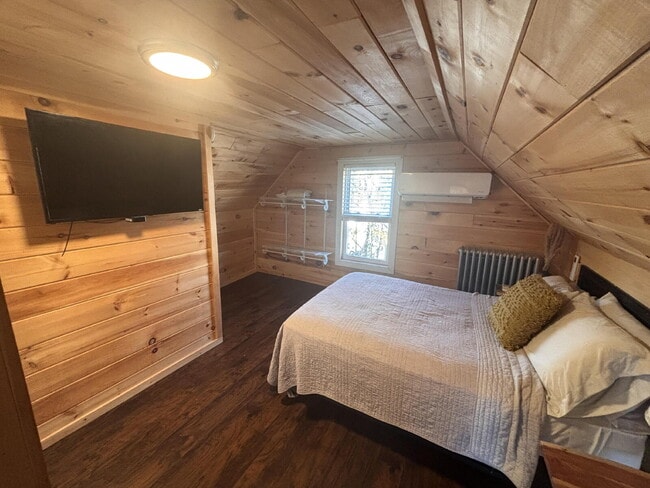 Photo - Quiet furnished walking to everything in B... Unidad 6