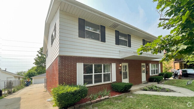 Building Photo - 6451 N 73rd St Rental