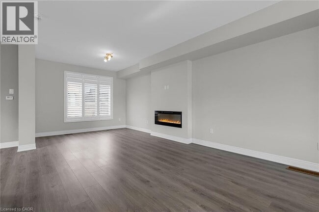 Photo - 2 Waterview Ln