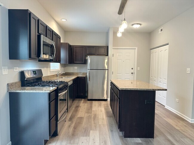 Photo - 811 E Main St Unit 1E