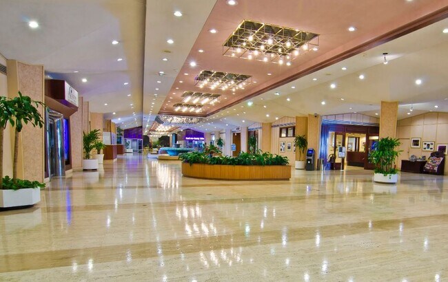 Photo - 905 Brickell Bay Dr