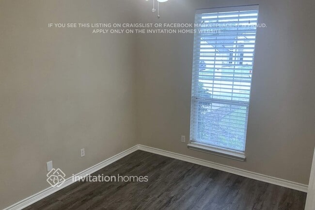 Photo - 2105 Nugent Dr