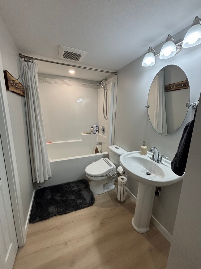 Photo - 2740 Alvaston Pl