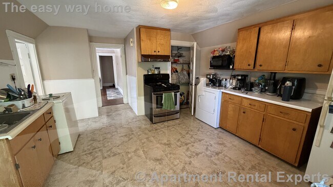 138 Lowell St Unidad 3