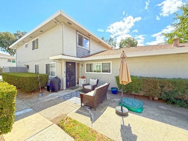 Building Photo - 5520 Tyhurst Ct Rental