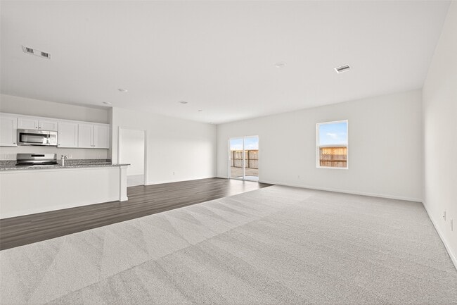 Photo - 1092 Sunlit Cir