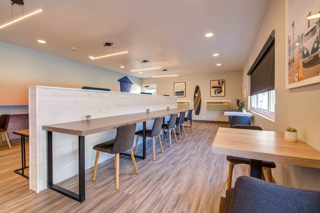 Breakpointe Coronado