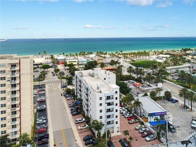 Building Photo - 2900 Banyan St Unit 101 Rental