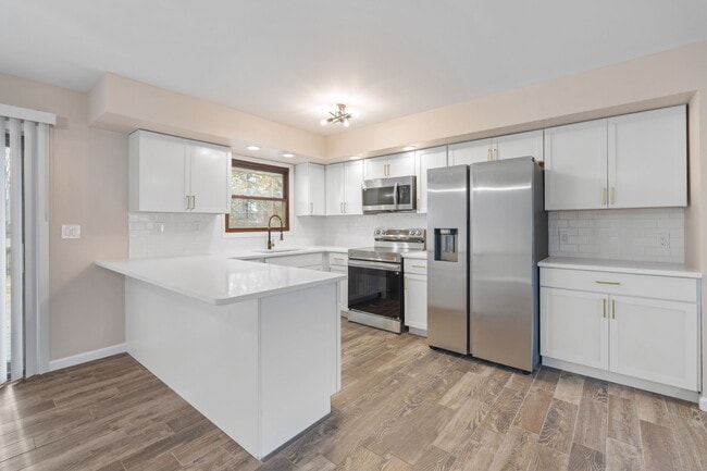 Photo - 300 Highland Ave
