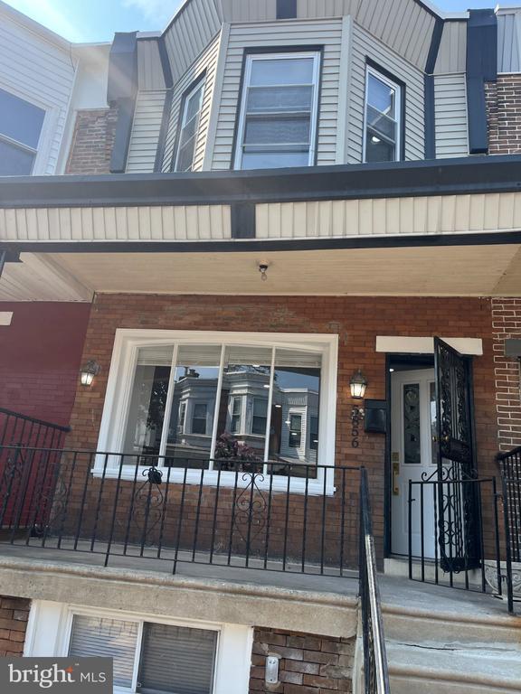Photo - 5856 Walton Ave