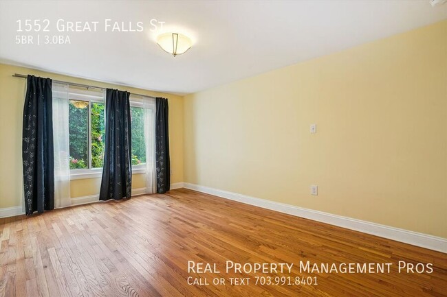 Photo - 1552 Great Falls St