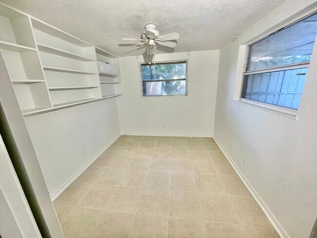 Photo - 2317 Harris St