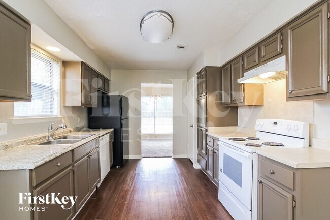 Photo - 3618 Village Grove Dr