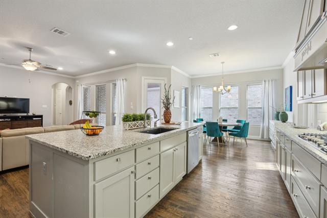 Photo - 6936 Fairfield Ln