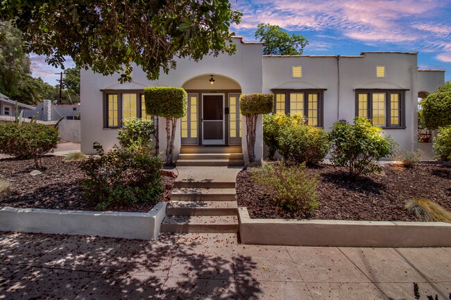 Building Photo - 1084 Sinaloa Ave Unit 1084 Sinaloa Av