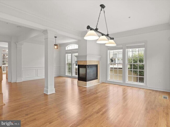 Photo - 7980 Vigne Ct